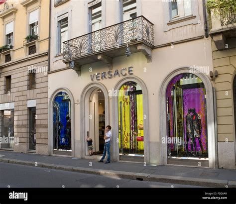 shops in montenapoleone.